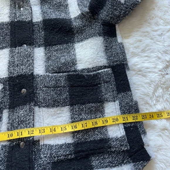 H&M Plaid Black and White Jacket - Picture 9 of 15